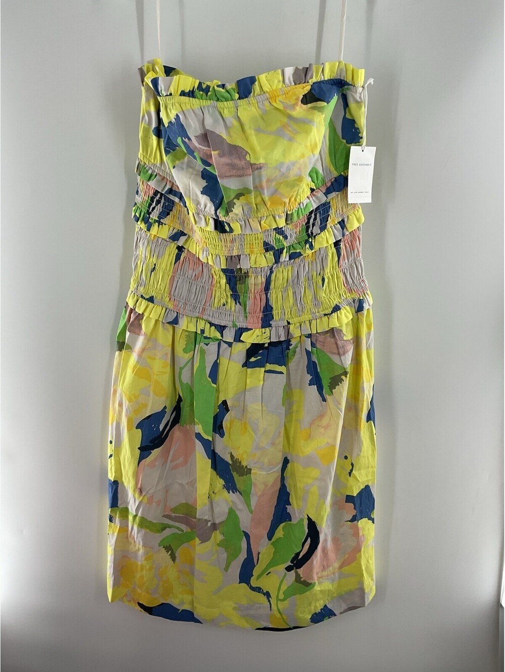 Free Assembly Women’s Size XL Strapless Smocked Summer Dress NWT 017